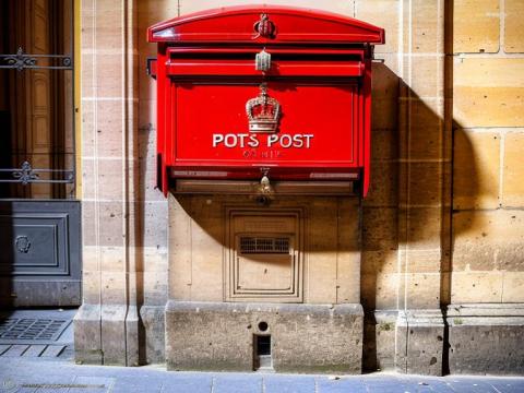 France Paris Post box 
